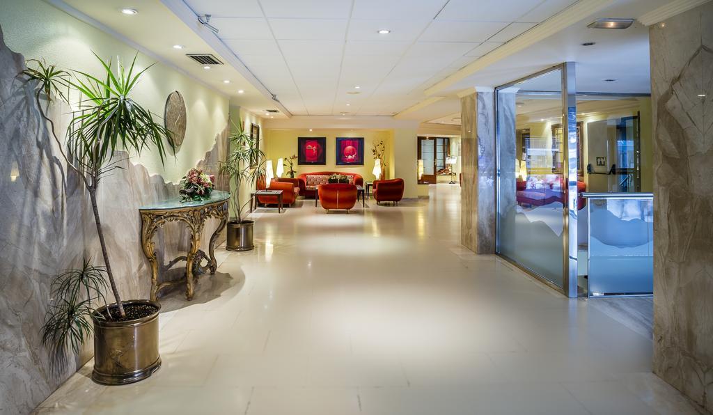 Hotel Avenida ベニドルム エクステリア 写真