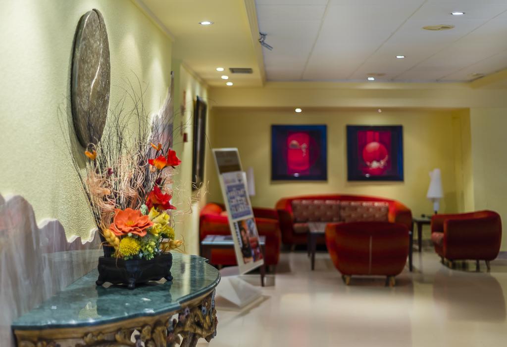 Hotel Avenida ベニドルム エクステリア 写真
